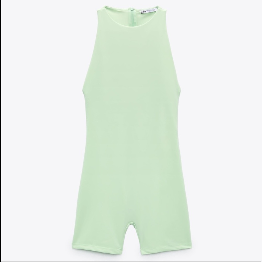 HIGH NECK STRETCH ROMPER